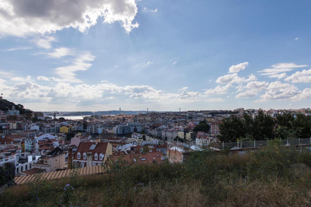 Lovelystay - Modern And Colourful Flat In The Heart Of Graca Lisboa Dış mekan fotoğraf